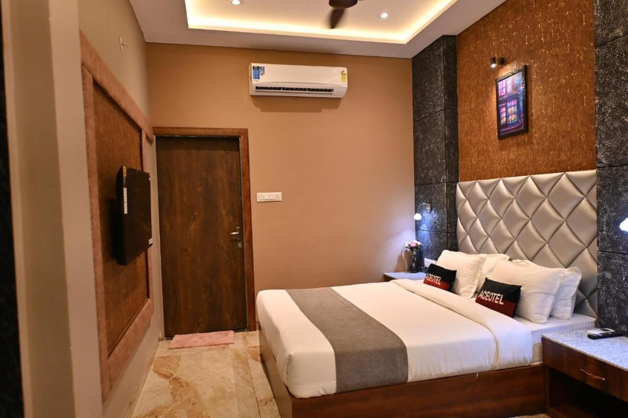 The Apple Tree Hotel إندور المظهر الخارجي الصورة