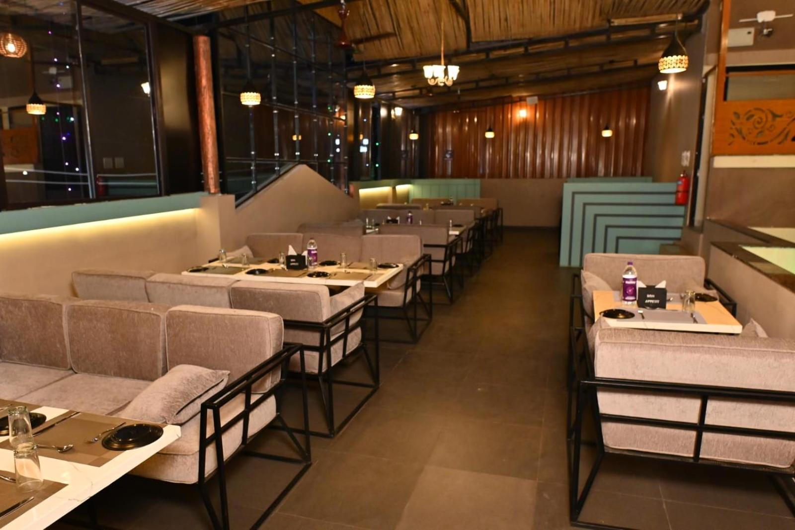 The Apple Tree Hotel إندور المظهر الخارجي الصورة