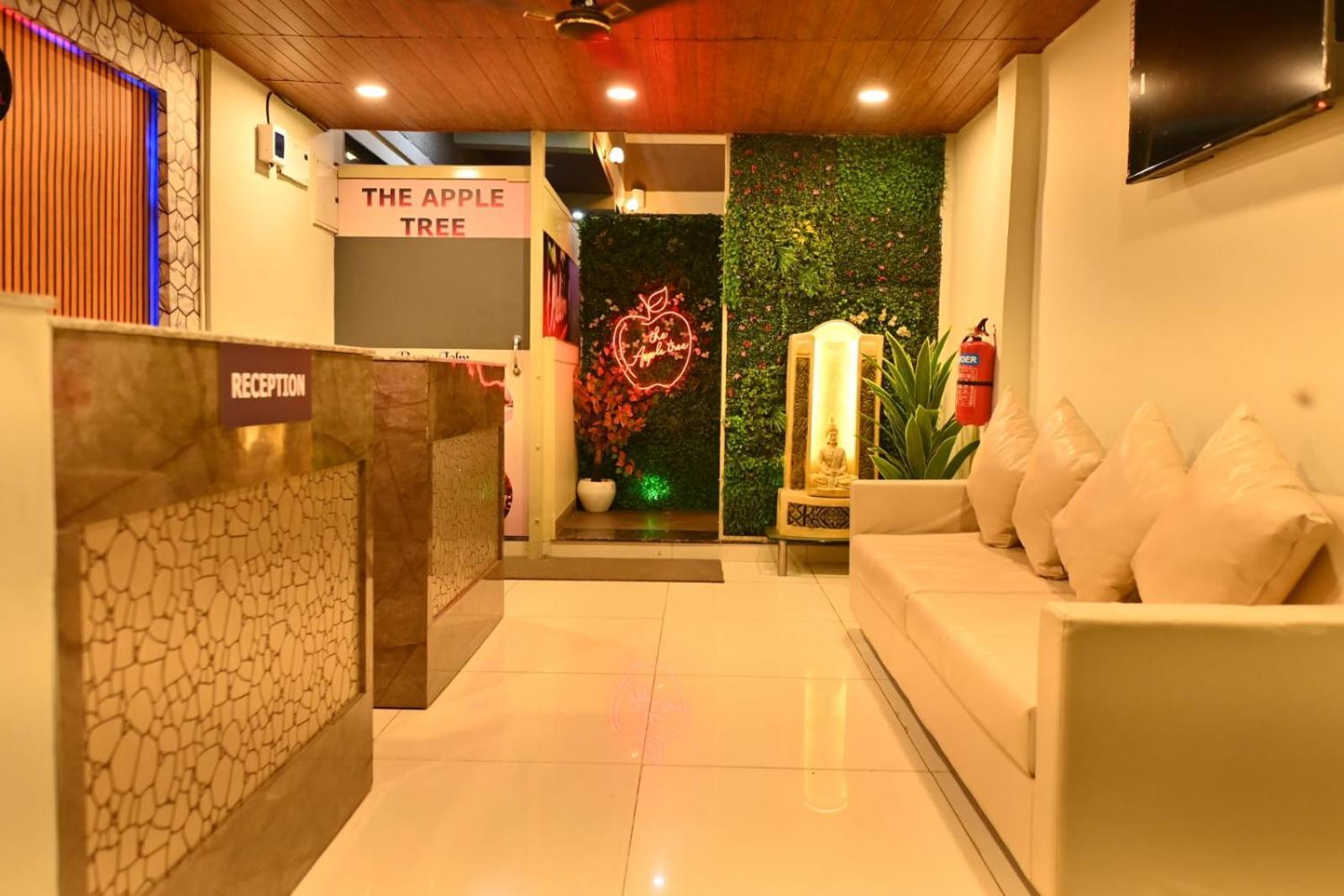 The Apple Tree Hotel إندور المظهر الخارجي الصورة